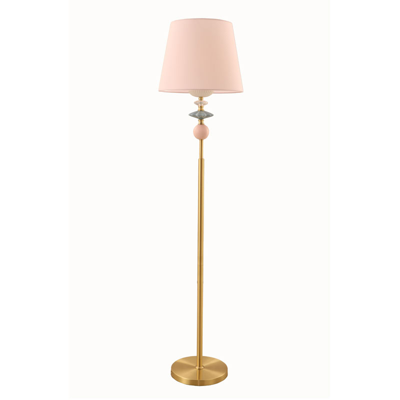 Porcelánová stojací lampa ve stínu pískově zlatého bubnu